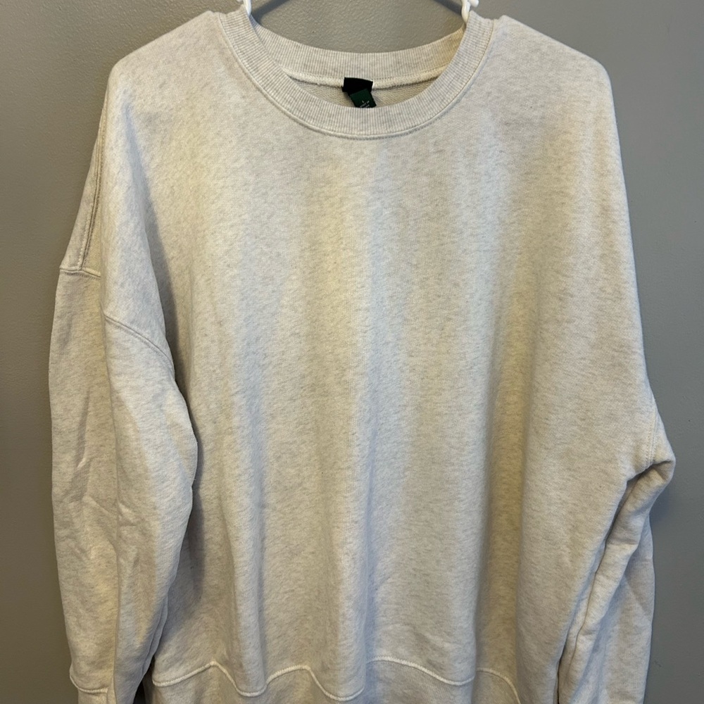 Wild Fable Light Gray/Cream Crewneck Sweater